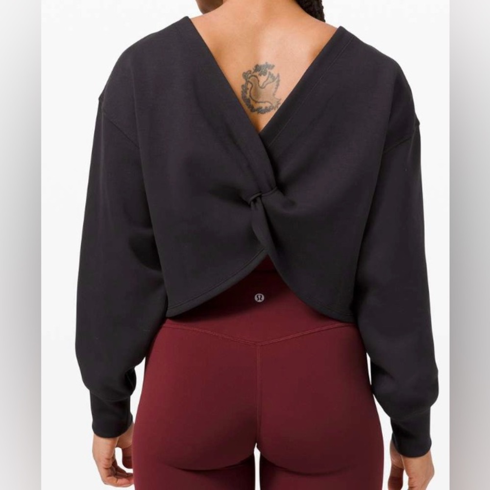 NWT Lululemon Twist Back-to-Front Pullover